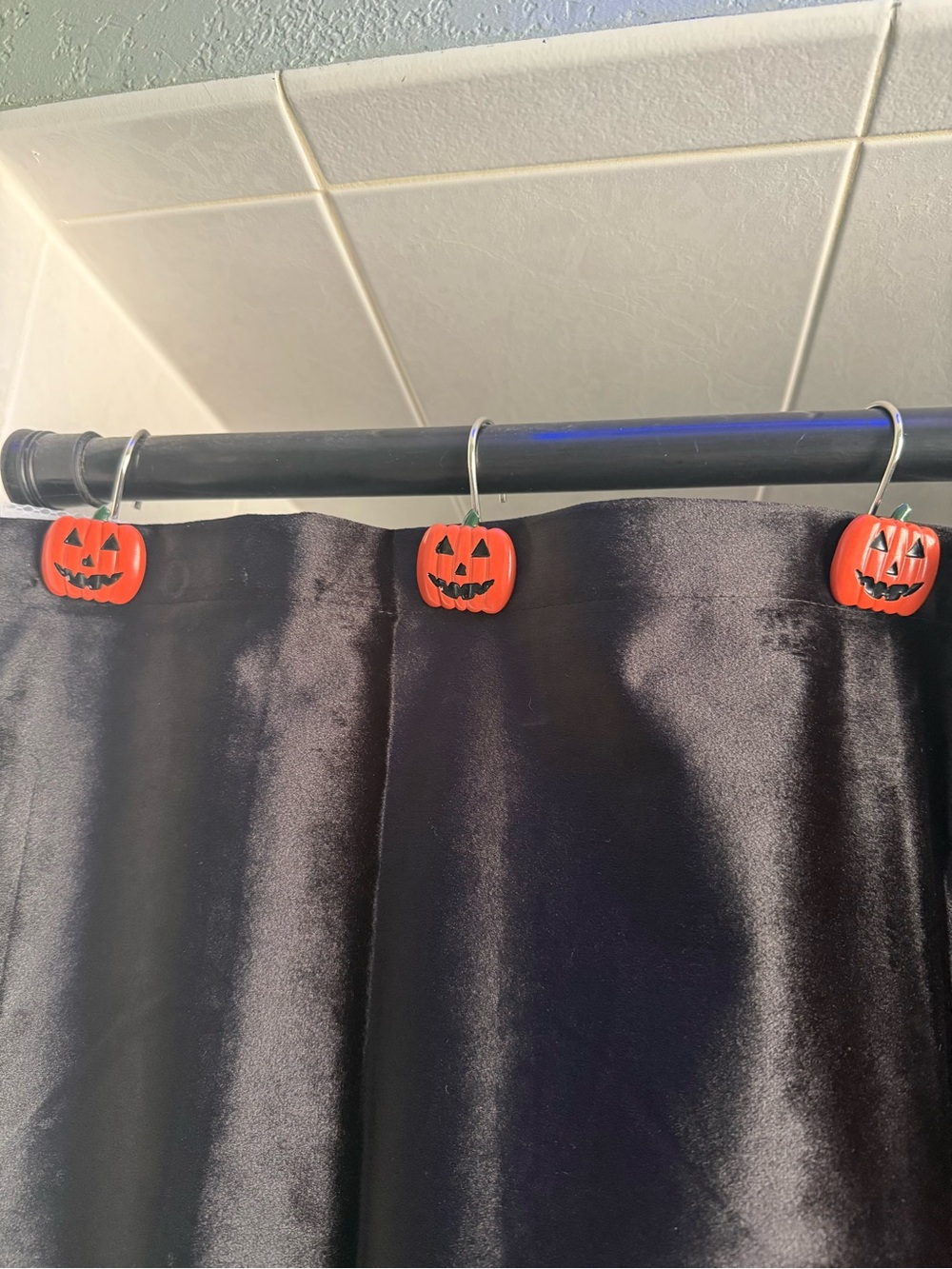 Halloween jack o lantern shower curtain hooks